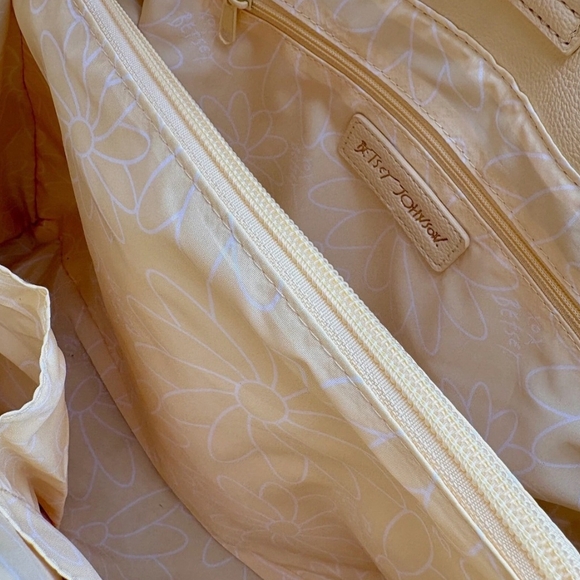 BETSEY JOHNSON XOBECA-N Yellow Satchel Purse Tote Bag Floral w Bag Charm 🌼 - Picture 10 of 17